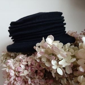Black Vintage Felted Hat